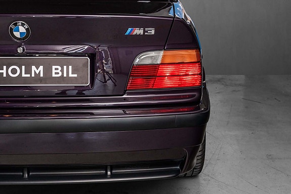BMW M3 10 of 30