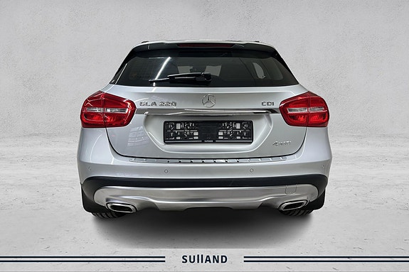 Mercedes-Benz GLA220 4 of 20