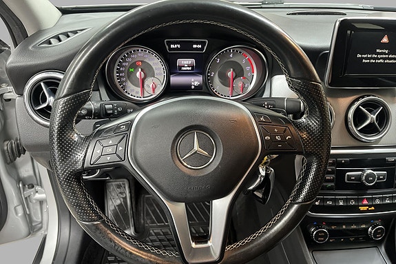 Mercedes-Benz GLA220 12 of 20