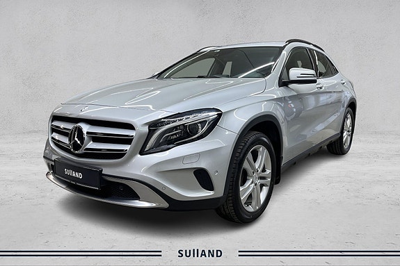 Mercedes-Benz GLA220