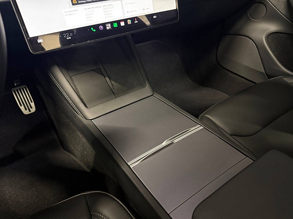 Tesla Model 3 10 of 29