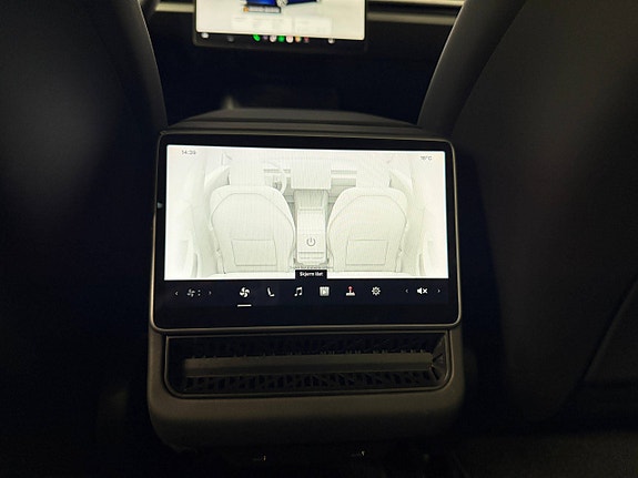 Tesla Model 3 28 of 29
