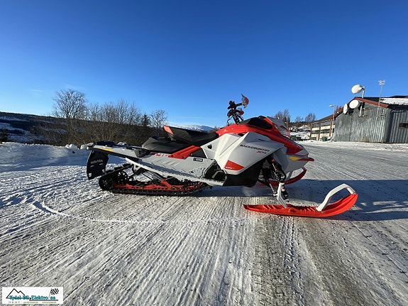 Ski-doo Backcountry XRS 850 E-Tec 4 of 8