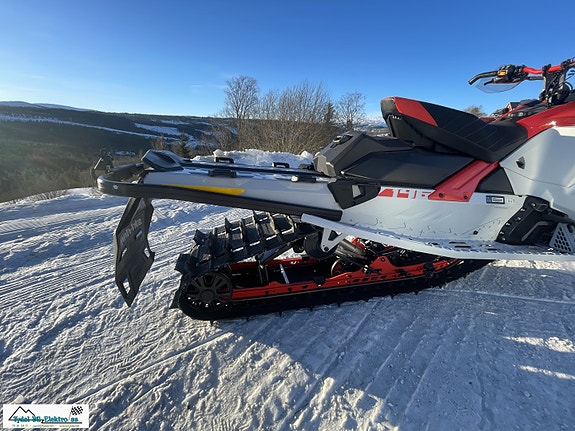 Ski-doo Backcountry XRS 850 E-Tec 6 of 8