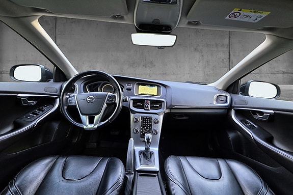 Volvo V40 13 of 30
