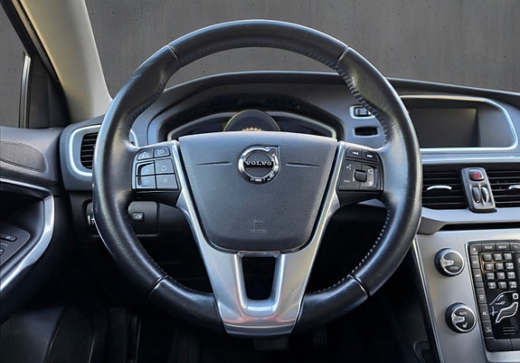 Volvo V40 21 of 30