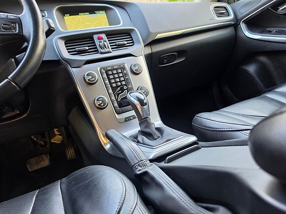Volvo V40 24 of 30