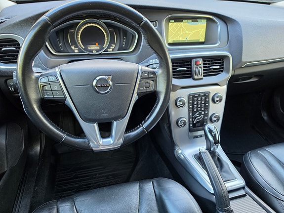 Volvo V40 15 of 30