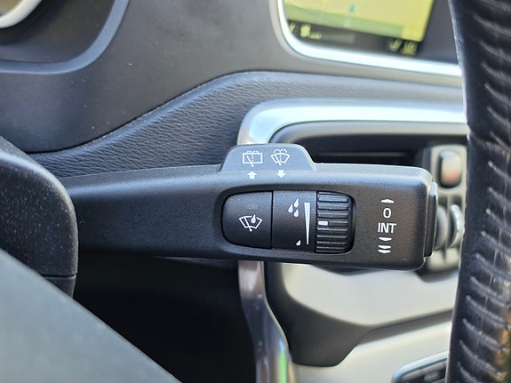 Volvo V40 20 of 30