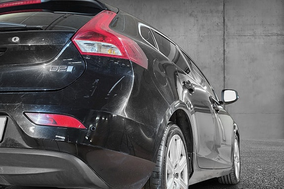 Volvo V40 10 of 30