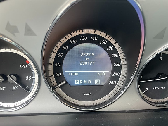 Mercedes-Benz GLK 13 of 18
