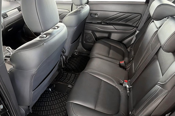 Mitsubishi Outlander 9 of 25