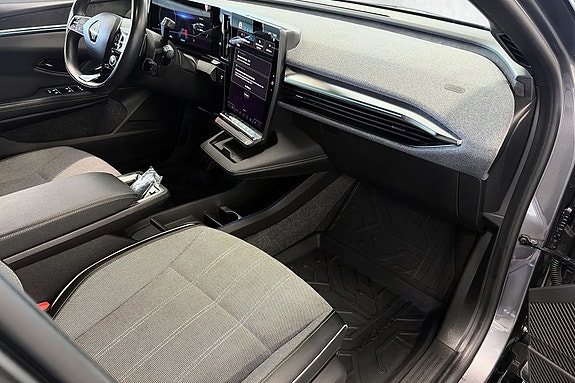 Renault Megane E-Tech 13 of 14