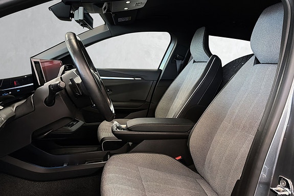 Renault Megane E-Tech 8 of 14
