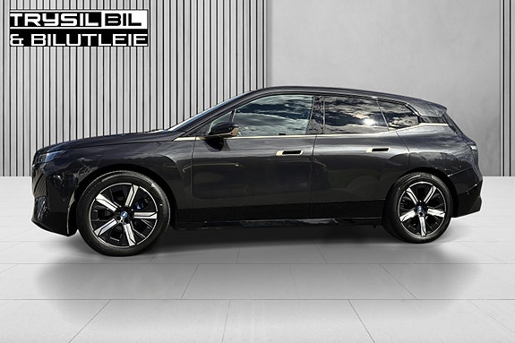 BMW iX 11 of 30