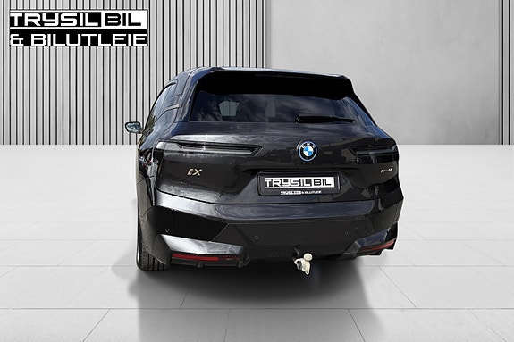 BMW iX 21 of 30