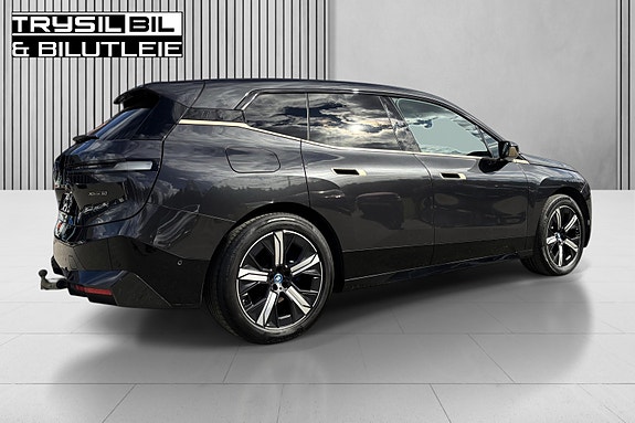 BMW iX 29 of 30