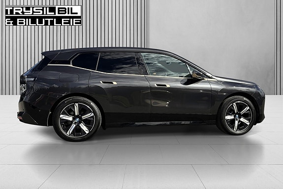BMW iX 30 of 30