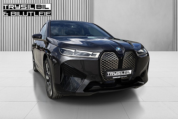 BMW iX 2 of 30