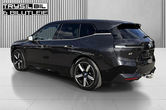BMW iX 16 of 30