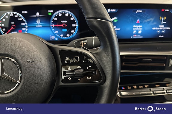 Mercedes-Benz EQC400 15 of 28