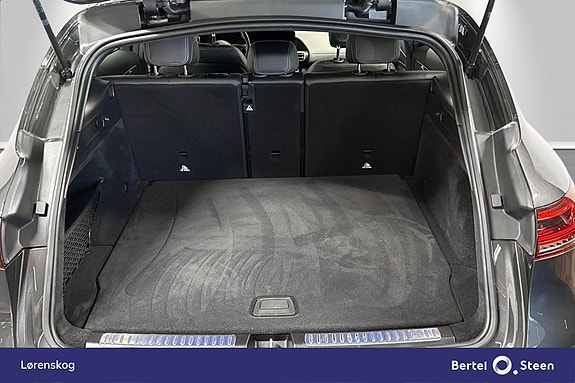 Mercedes-Benz EQC400 25 of 28