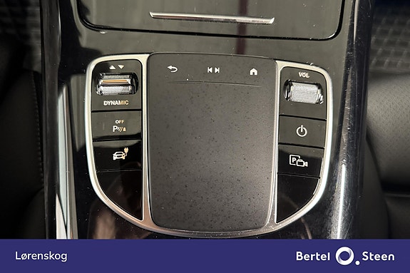 Mercedes-Benz EQC400 24 of 28