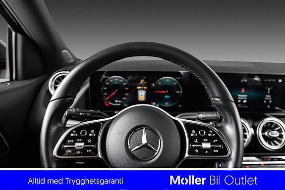Mercedes-Benz EQA250 9 of 17
