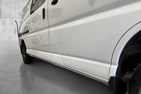 Toyota HiAce 5 of 22