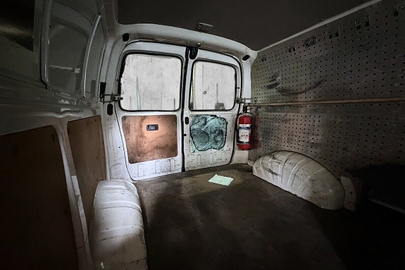 Toyota HiAce 22 of 22