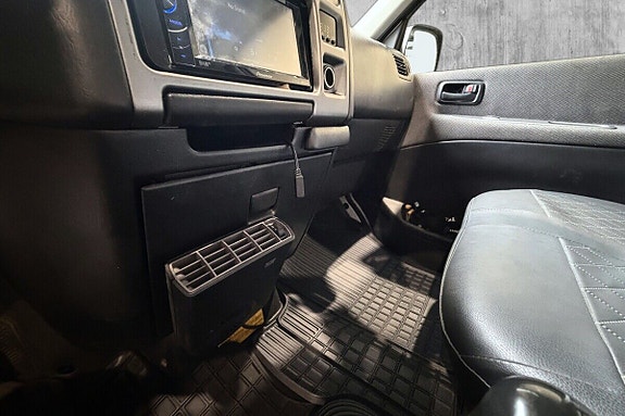 Toyota HiAce 19 of 22