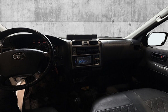 Toyota HiAce 20 of 22