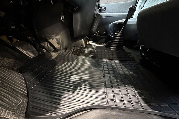 Toyota HiAce 17 of 22