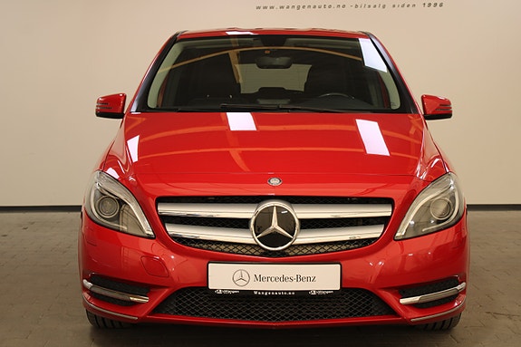 Mercedes-Benz 180 2 of 30