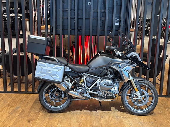 BMW R 1200 GS med koffertsett 2 of 9