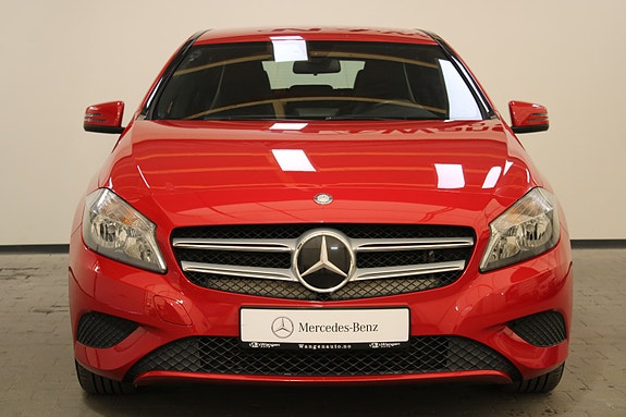 Mercedes-Benz 180 2 of 30