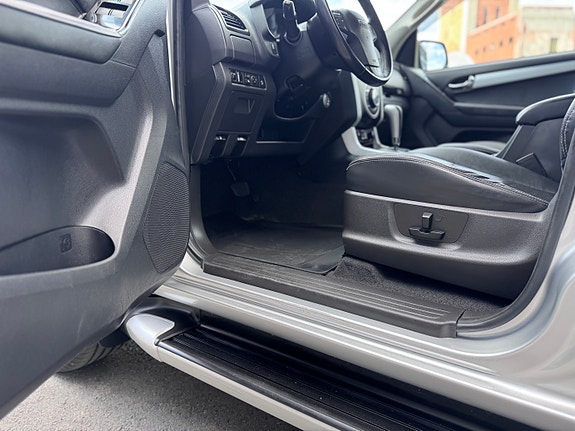 Isuzu D-max 24 of 30
