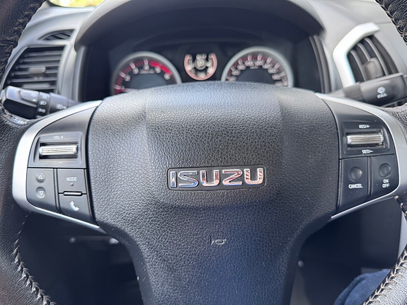 Isuzu D-max 30 of 30