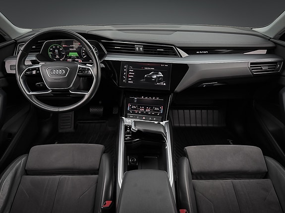 Audi e-tron 10 of 20