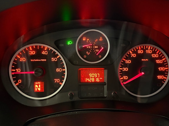 Peugeot Partner 21 of 23