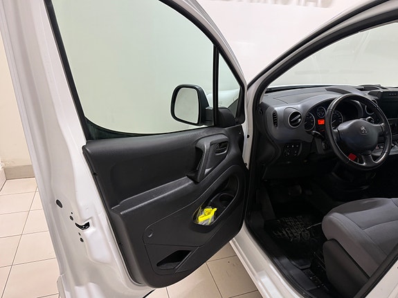Peugeot Partner 17 of 23