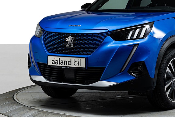 Peugeot e-2008 7 of 28