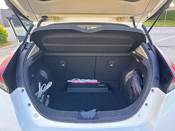Nissan Leaf 8 of 9