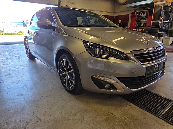 Peugeot 308 5 of 25
