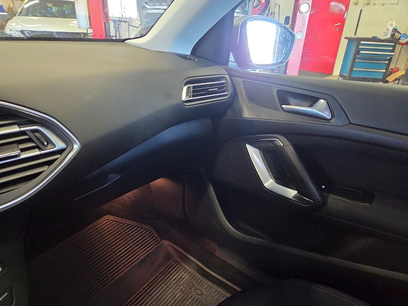 Peugeot 308 13 of 25
