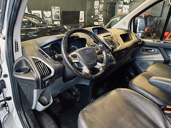 Ford Transit 17 of 28