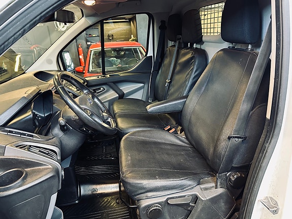 Ford Transit 18 of 28