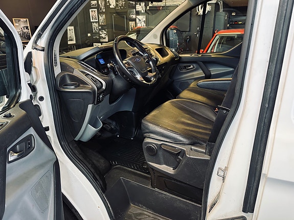 Ford Transit 16 of 28