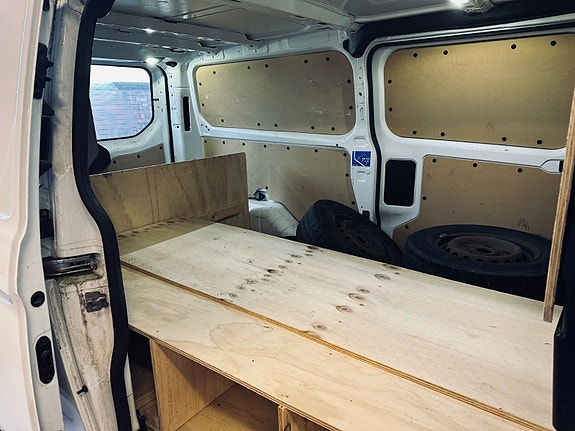Ford Transit 26 of 28