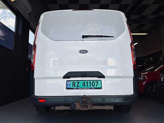 Ford Transit 12 of 28